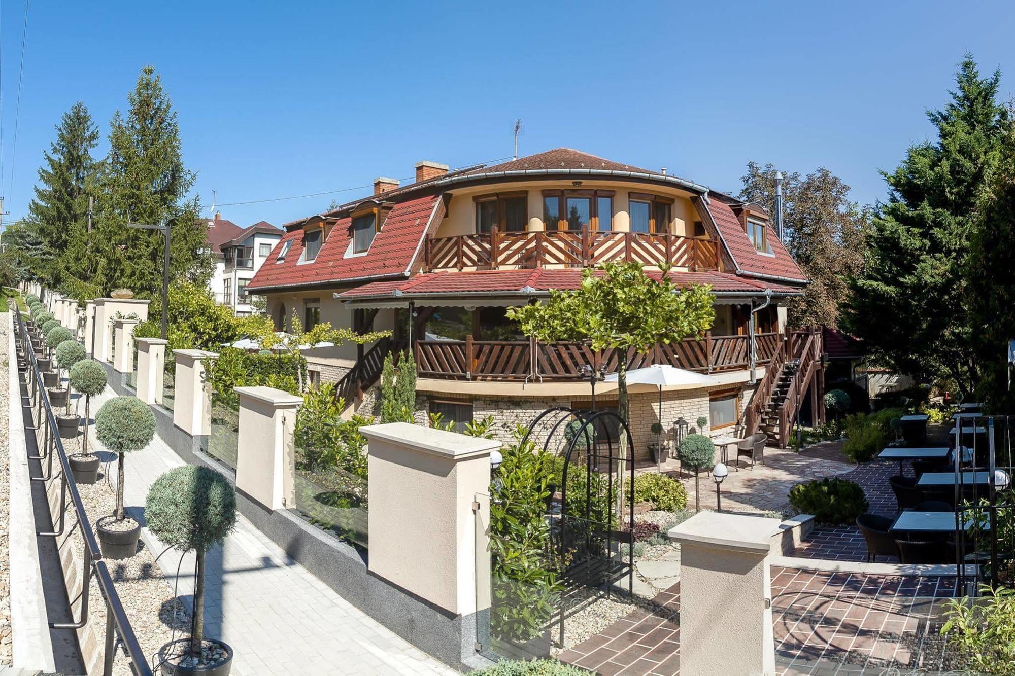 Villa Rosa Boutique Hotel Budapest Exterior photo